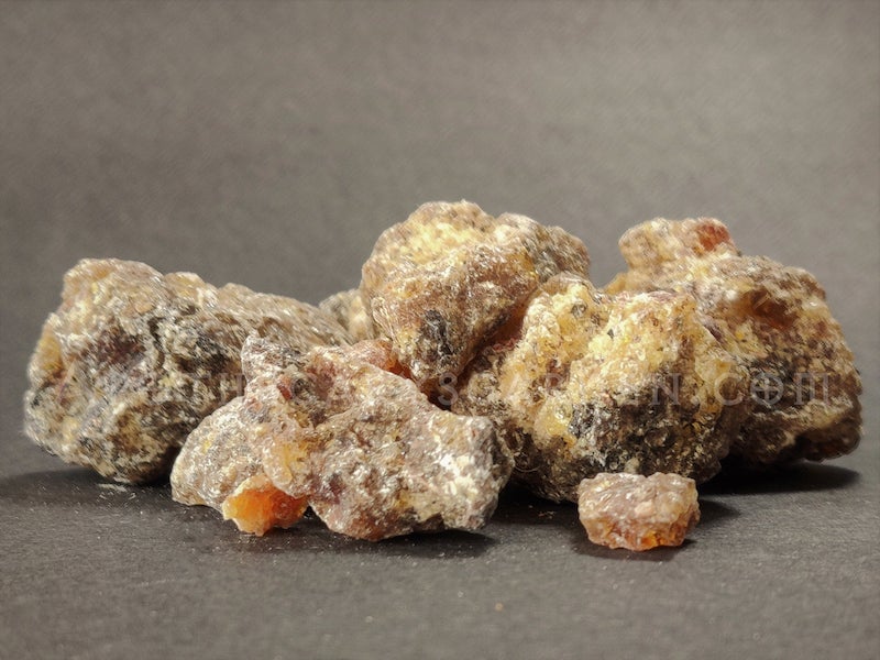 Omumbiri Resin
