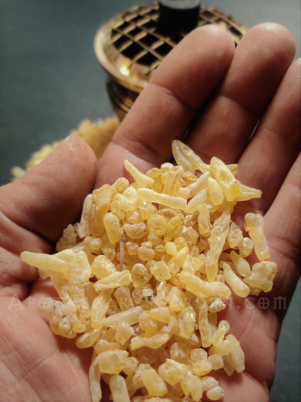 Sandarac Resin Tears
