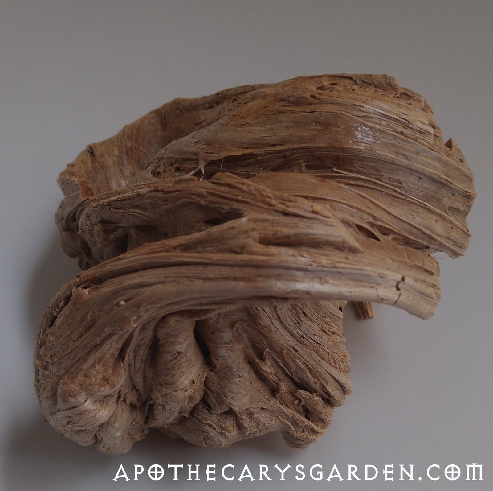 Madagascar Elemi Resin extract.  For Cremes, Salves, Solid perfumes, Cosmetics, Incense and Moustache wax.