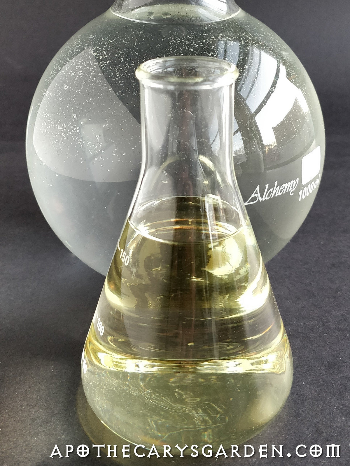 Benzyl Benzoate USP- Solvent, fixative and secret weapon for mastering difficult aromatic materials.