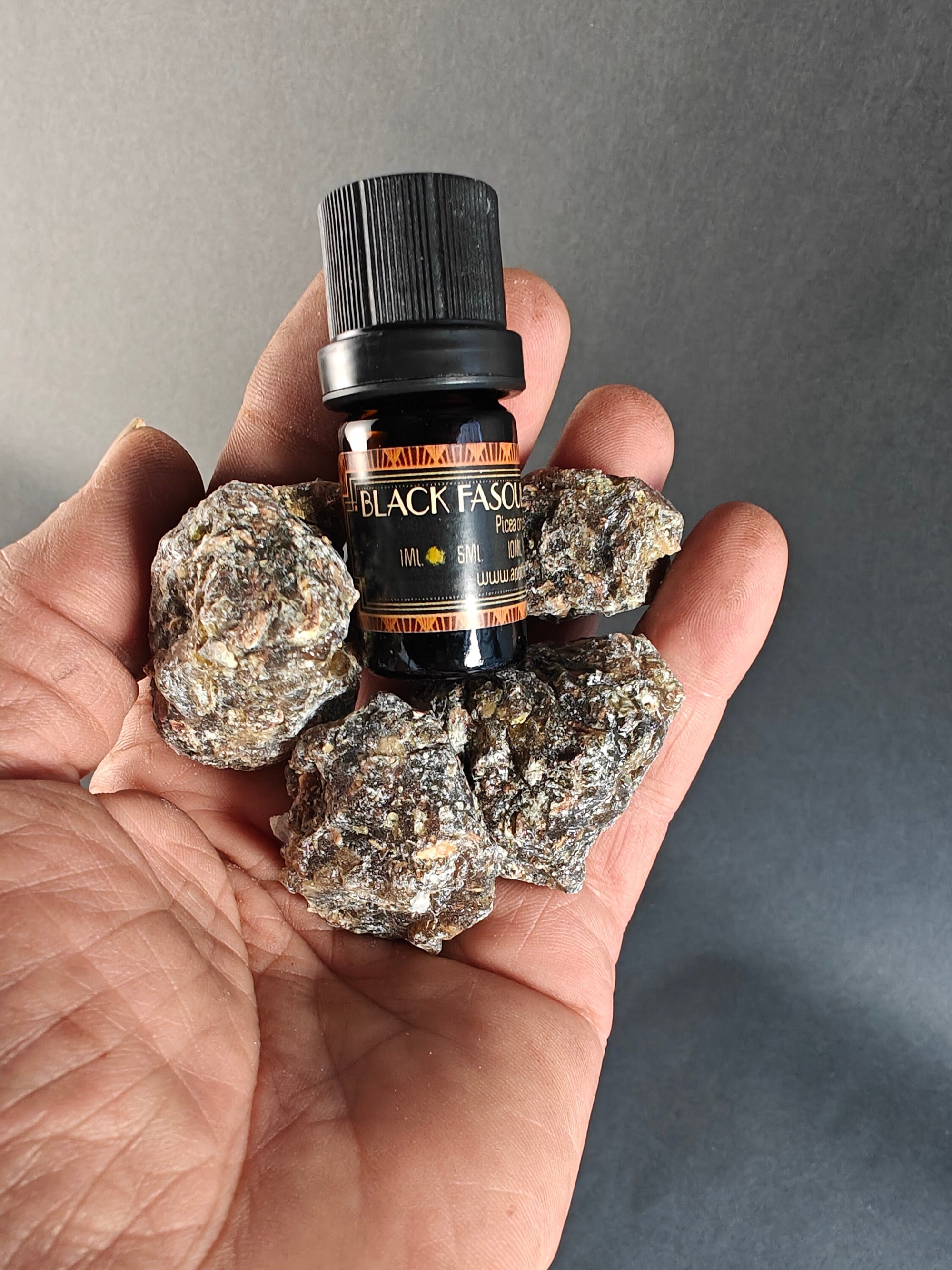 Black Fasoukh Essential oil-Exotic, Smooth & Sweet-Artisan distilled-For perfume, Aromatherapy and Folk Magic